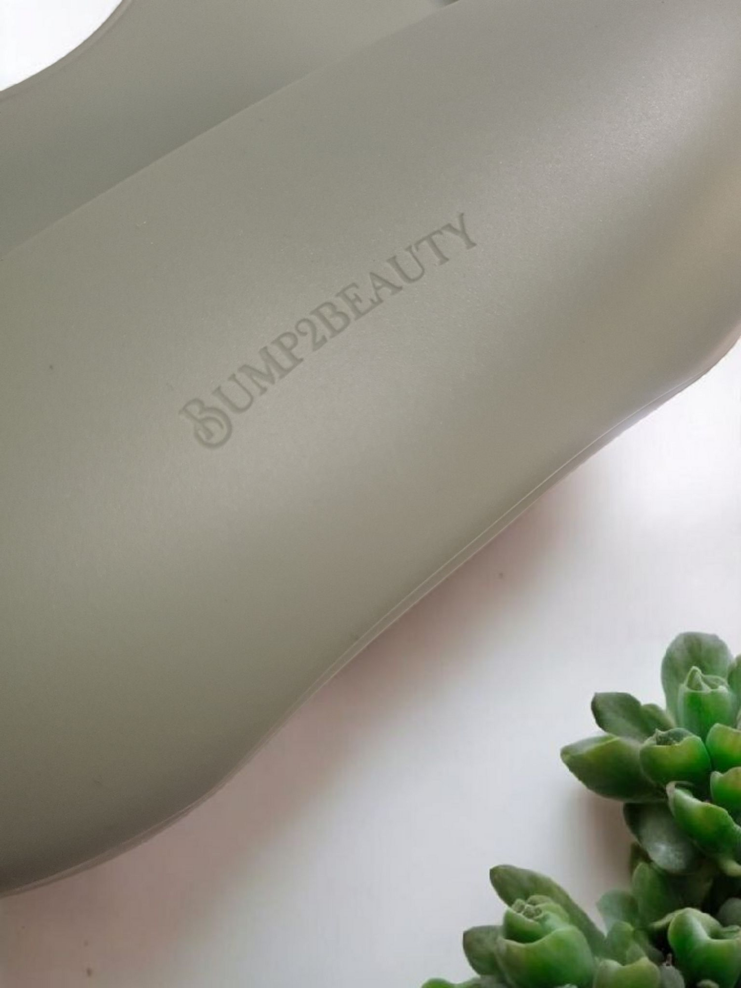 Bump2Beauty Silicone Feeding Bib