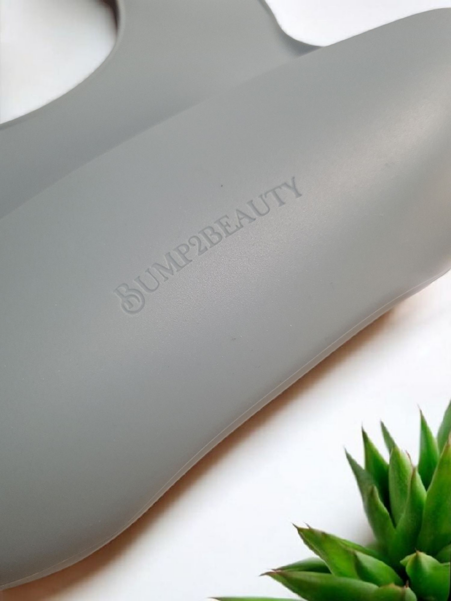 Bump2Beauty Silicone Feeding Bib