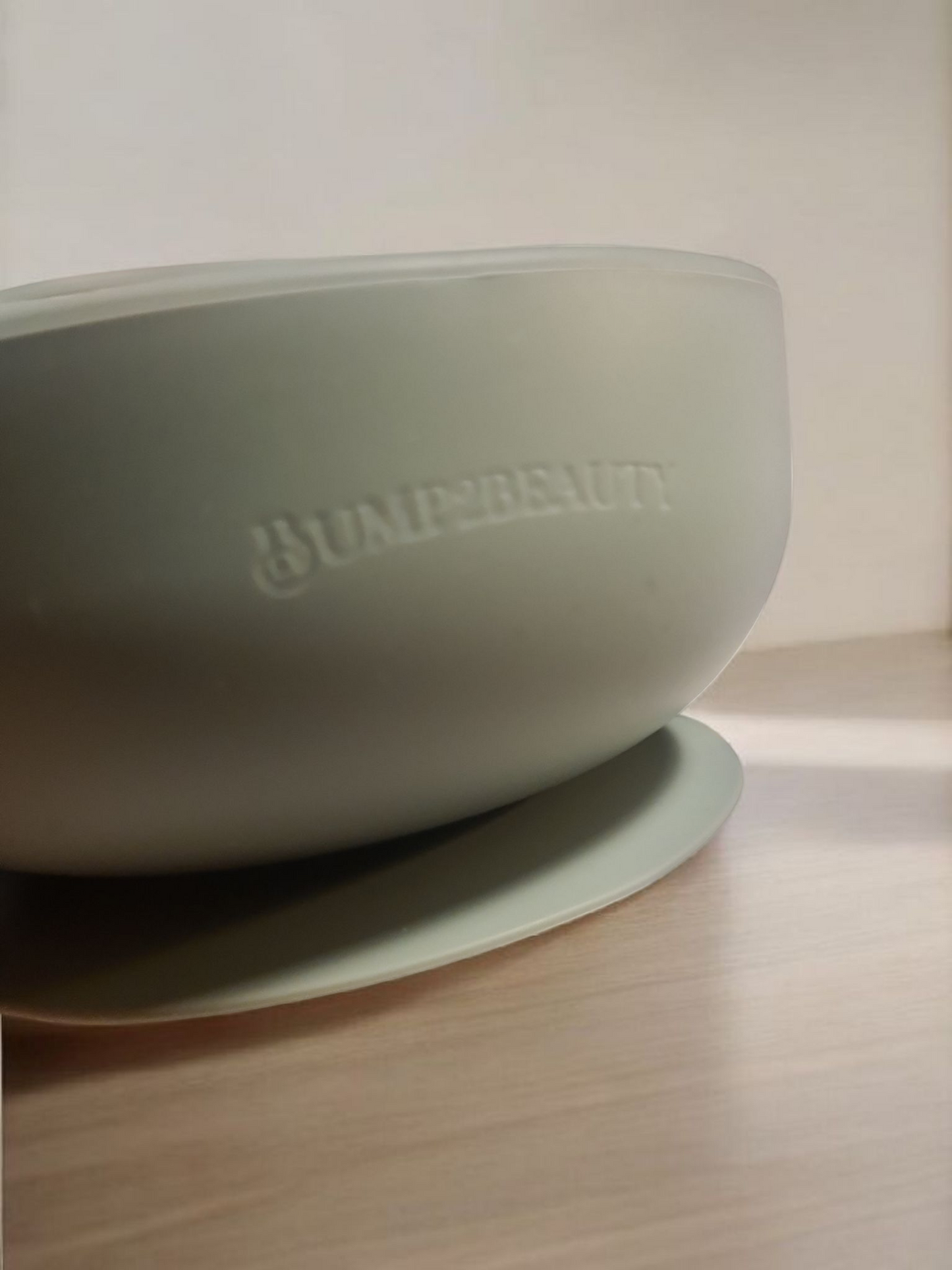 Bump2Beauty Sage Green Silicone Feeding Bowl & Spoon Set